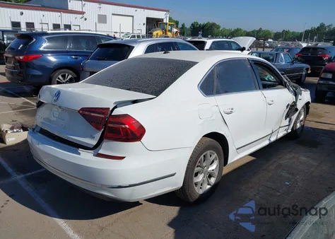 2017 Volkswagen Passat 1.8T S из США, поврежденный, VIN 1VWAT7A34HC076972